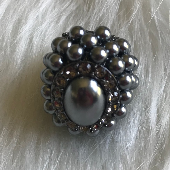 Smokey Gray Statement Cocktail Ring - Picture 1 of 3